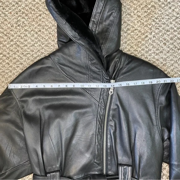 Wilsons Leather Hooded Belted Biker Jacket with Thinsulate Thermal Insulation - Picture 10 of 16